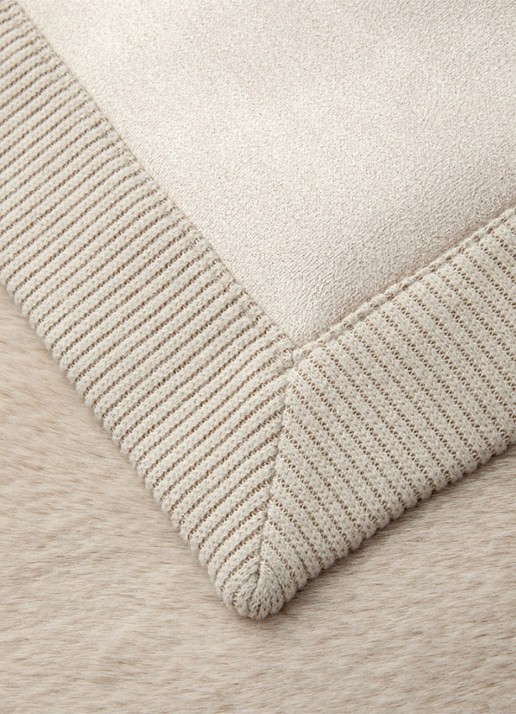 BOSS Kalder plaid 140 x 160 cm - achterkant 2 beige