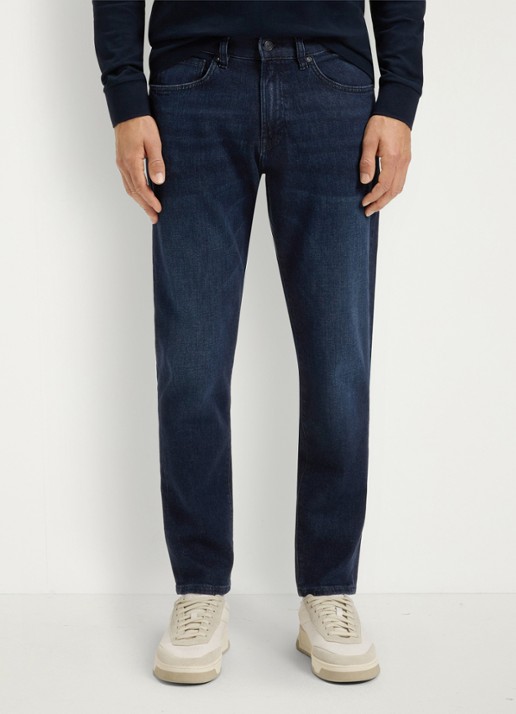 BOSS Onyx tapered jeans met donkere wassing - detail indigo
