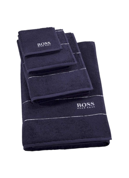 BOSS Plain badlaken - 600 gr/m2 - 70 x 140 cm - voorkant 2 paars