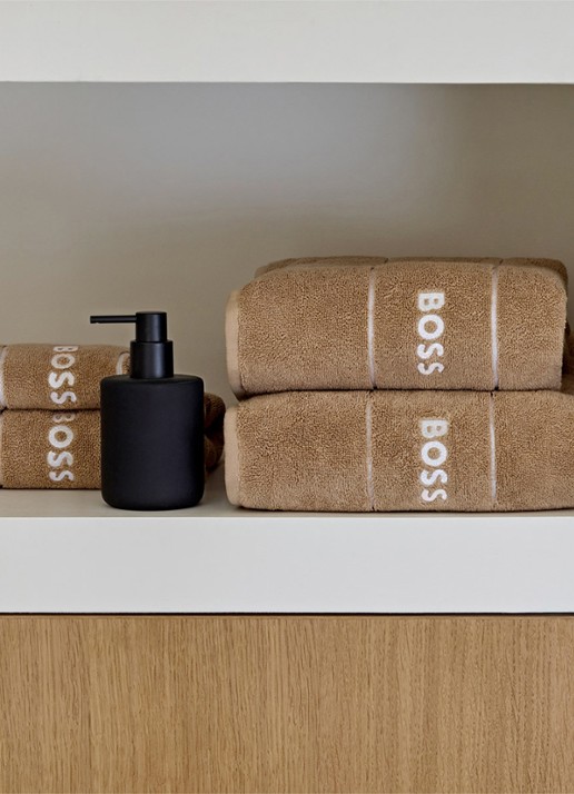 BOSS Plain badlaken - 600 gr/m2 - 70 x 140 cm - detail bruin