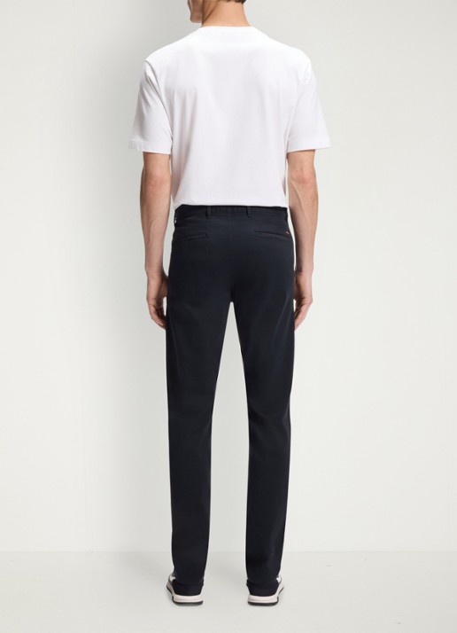 BOSS Slim-fit satijnen chino van stretchkatoen - achterkant dark blue-404 / blauw