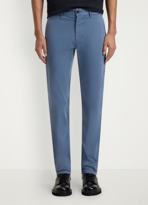 BOSS Slim-fit satijnen chino van stretchkatoen - detail open blue-495 / blauw