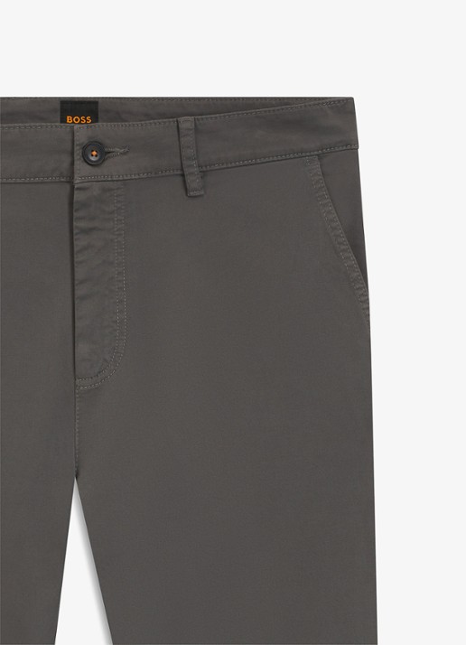 BOSS Tapered fit chino met steekzakken - detail 3 grijs