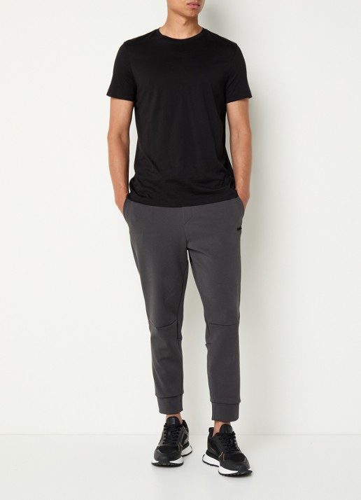BOSS Tapered fit joggingbroek met steekzakken - voorkant 5 donkergrijs