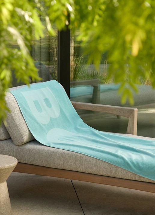 BOSS Zuma strandlaken - 420g/m² - 100 x 180 cm - voorkant 3 lichtblauw