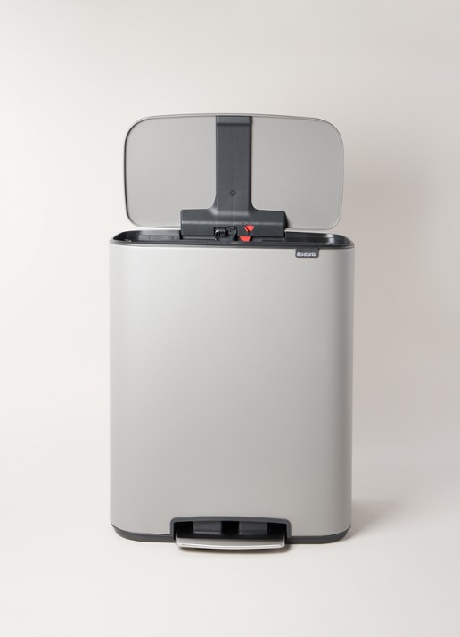 Brabantia Bo pedaalemmer 60 liter - voorkant 2 grijs