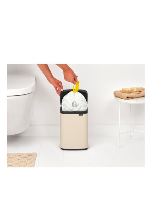 Brabantia Bo prullenbak met deksel 4 liter - detail 4 beige