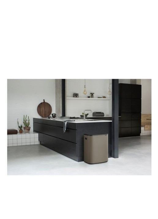 Brabantia Bo Touch Bin  duo prullenbak met deksel  2 x 30 liter - detail 7 donkergrijs