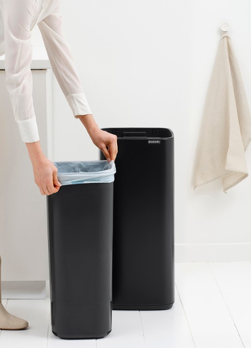 Brabantia Bo touch prullenbak 30 liter - detail 6 zwart