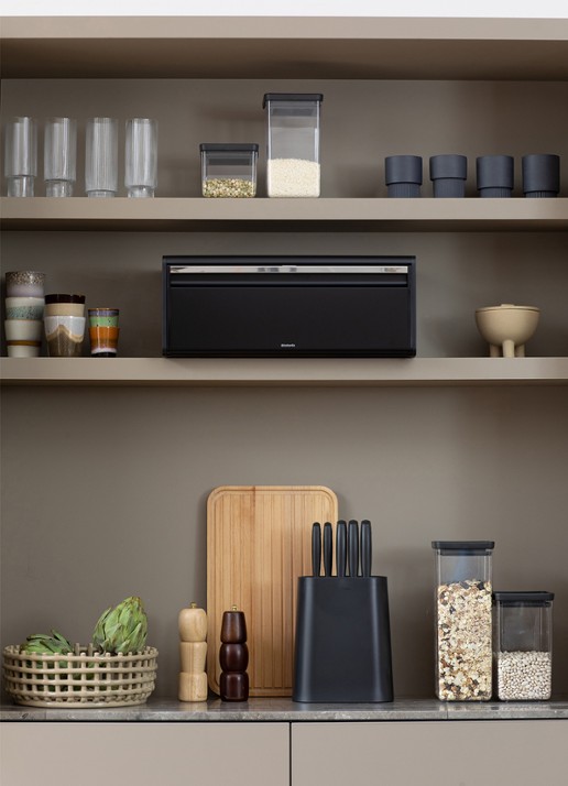 Brabantia  Broodtrommel 46,5 cm - voorkant 2 zwart