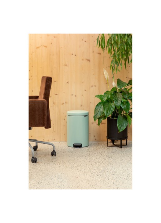 Brabantia NewIcon pedaalemmer 20 liter - detail 5 lindegroen