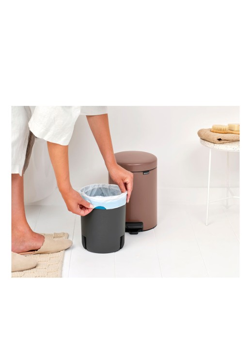 Brabantia NewIcon pedaalemmer 5 liter - detail 7 taupe