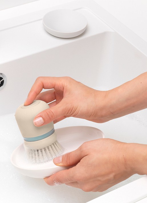 Brabantia SinkSide afwasborstel met zeepdispenser - detail 5 beige
