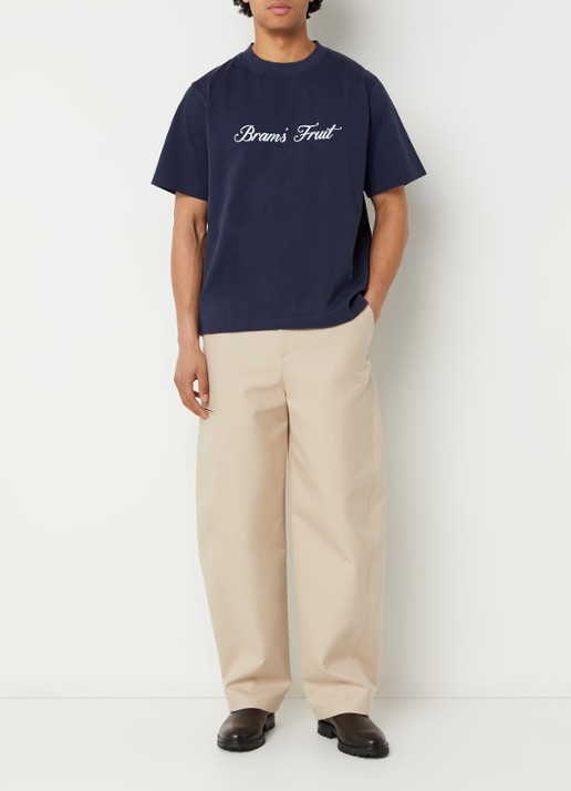 Bram's Fruit Script T-shirt met logo - voorkant 3 donkerblauw