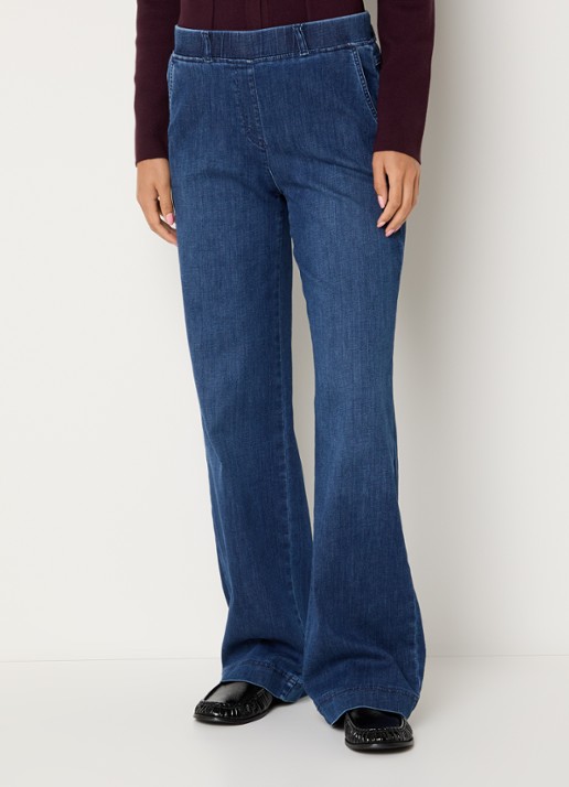BRAX Pam mid waist loose fit jeans met donkere wassing - detail 4 indigo