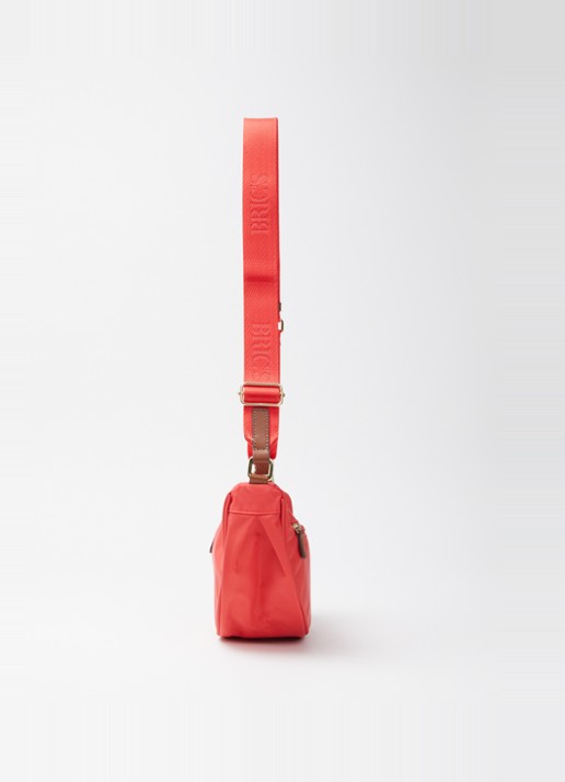 Bric's Halfmoon Small crossbodytas met logo - detail 2 koraalrood