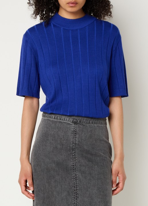 Bruuns Bazaar AnemoneBBGlady fijngebreide top met ribstructuur - detail 4 royalblauw