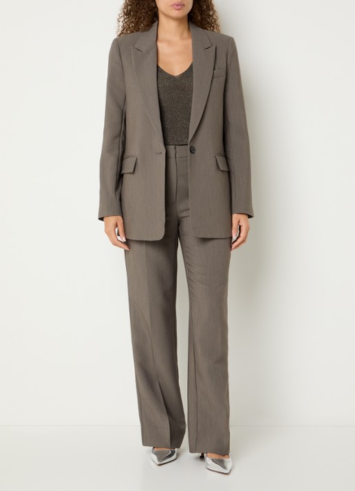 Bruuns Bazaar Frida blazer met klepzakken - voorkant 4 zand