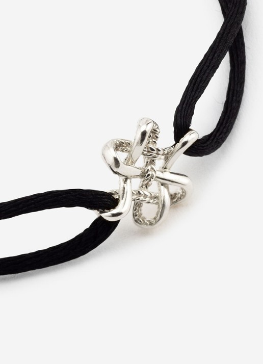 Buddha to Buddha Endless Knot Cord armband van zilver  - detail 3 zwart