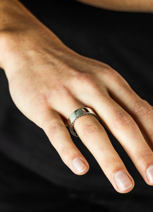 Buddha to Buddha George ring van zilver - voorkant 2 zilver