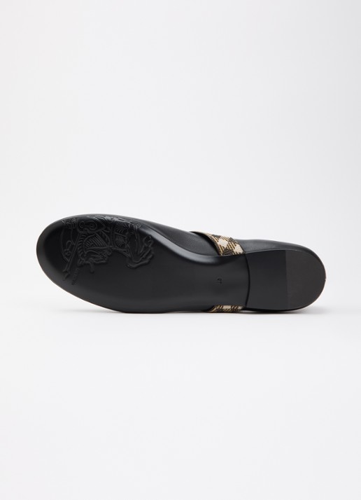 Burberry Ballerina van lamsleer - detail 4 zwart
