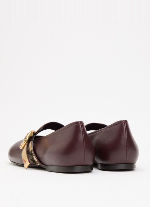 Burberry Ballerina van lamsleer - achterkant bordeauxrood