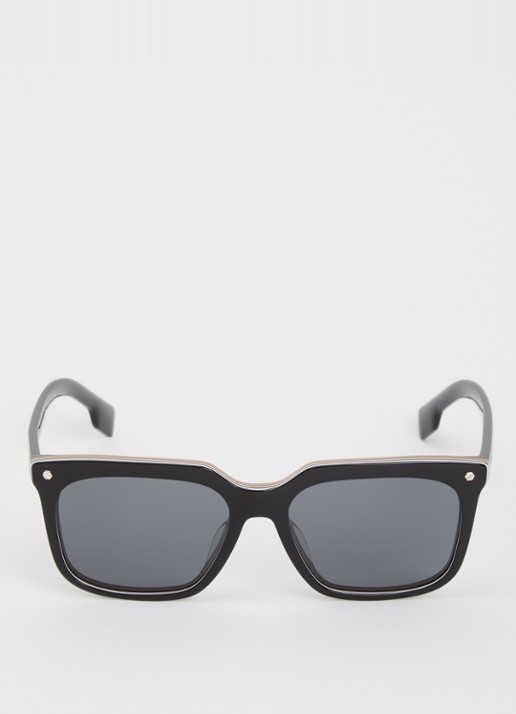 Burberry Carnaby zonnebril BE4337F - detail zwart