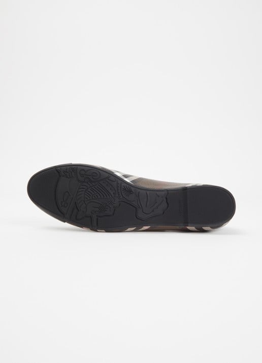 Burberry Highgate ballerina met ruitdessin en details van lamsleer - detail 4 multicolor