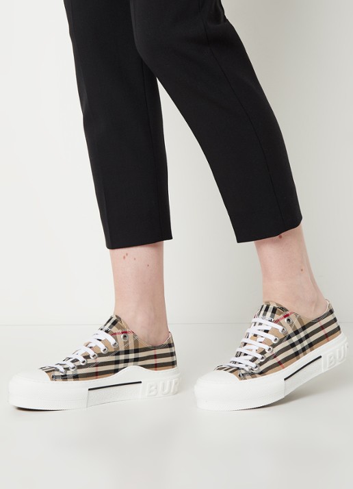 Burberry Jack Low sneaker van canvas - voorkant 2 donkerbeige