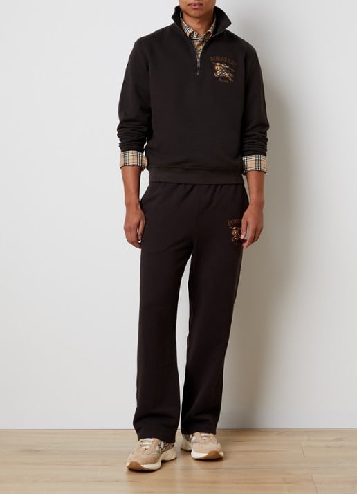 Burberry Jacob sweater met halve rits en logoborduring - voorkant 4 chocoladebruin