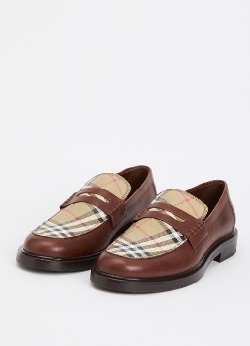 Burberry Loafer van kalfsleer met ruit dessin - detail hazelnootbruin