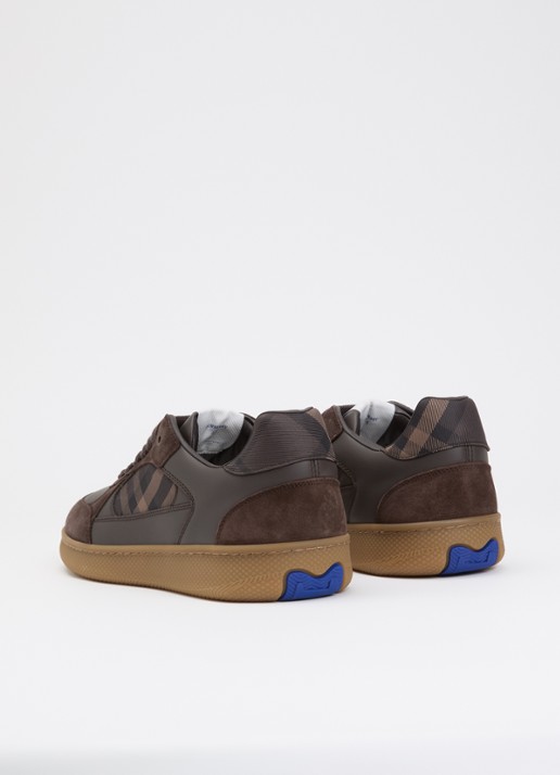 Burberry New Terrace sneaker van kalfsleer met details van kalfssuède - achterkant 2 donkerbruin