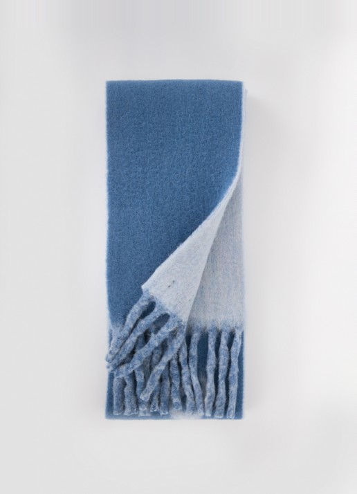 Burberry Sjaal in alpaca wolblend 185 x 20 cm - voorkant 2 blauw