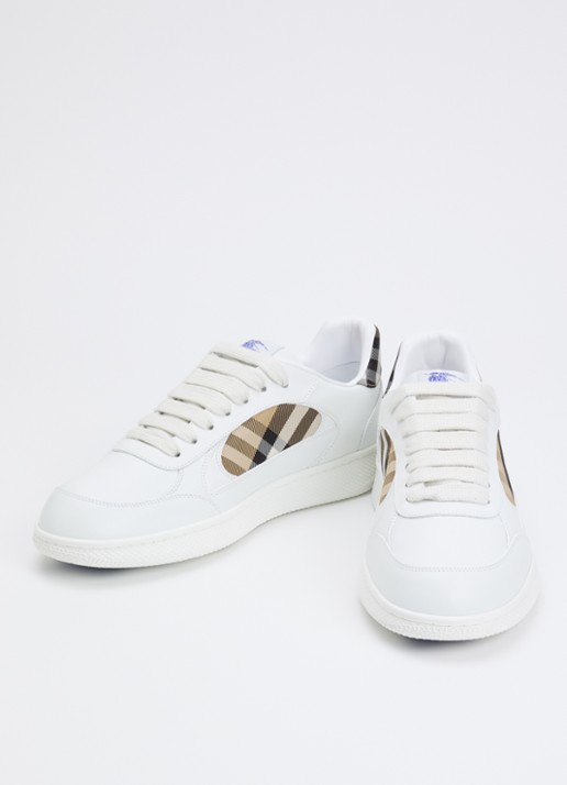 Burberry Terrace sneaker van kalfsleer met ruitdessin - detail wit