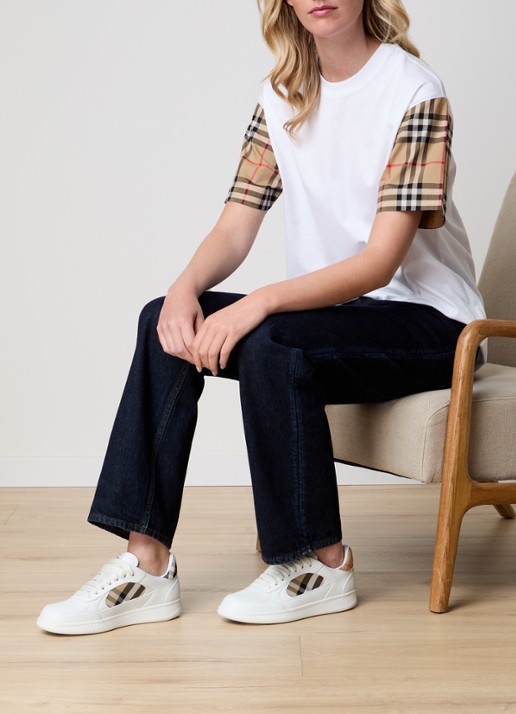 Burberry Terrace sneaker van kalfsleer met ruitdessin - voorkant 2 wit