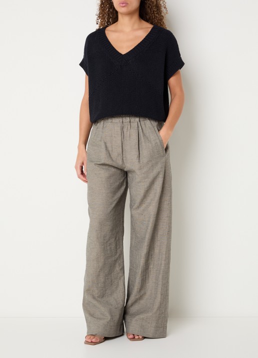 by-bar Anna grofgebreide spencer met V-hals - voorkant 3 donkerblauw