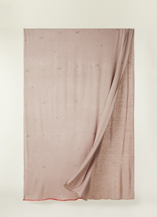 BYLIMA Initials sjaal met strass 190 x 60 cm - detail 3 sand / zand