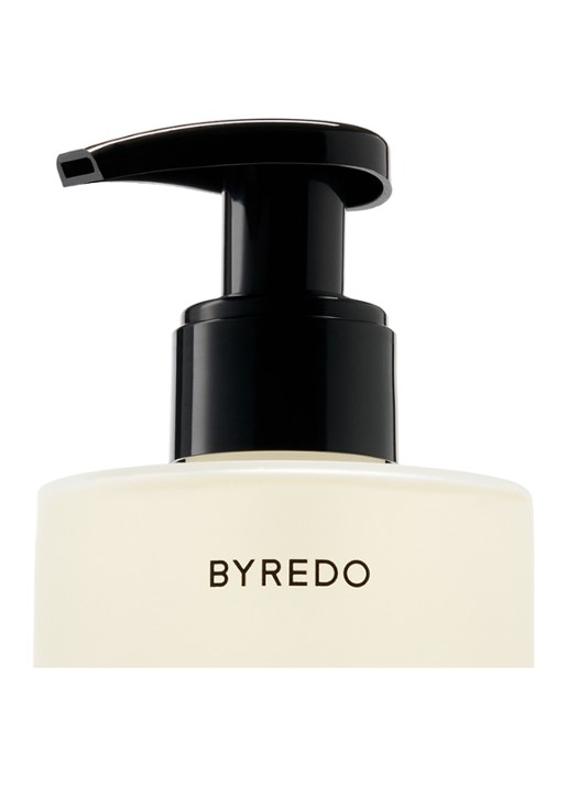 Byredo Black Saffron Body Wash - douchegel - voorkant 3 beige