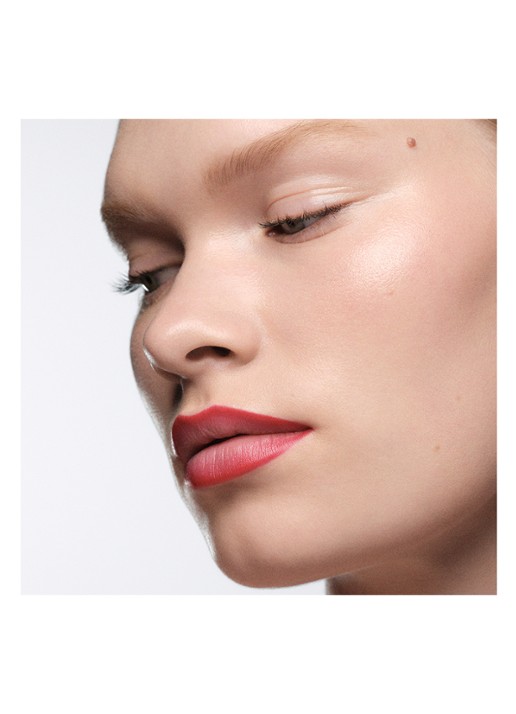 Byredo Lip Pencil - lippotlood - detail red