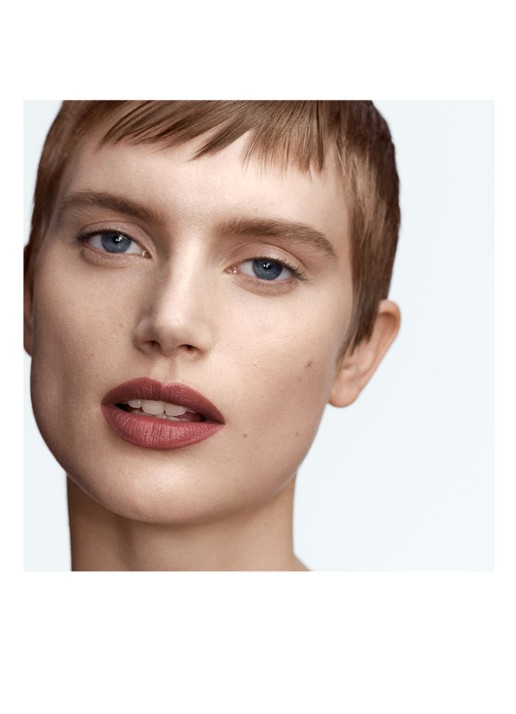 Byredo Satin Lipstick - detail 4 310 echoed note