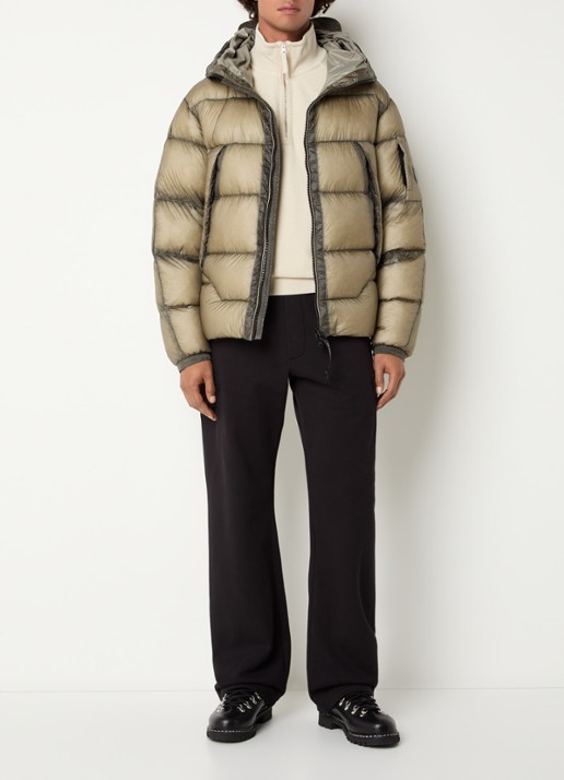 C.P. Company Puffer jack met capuchon en donsvulling - voorkant 2 beige