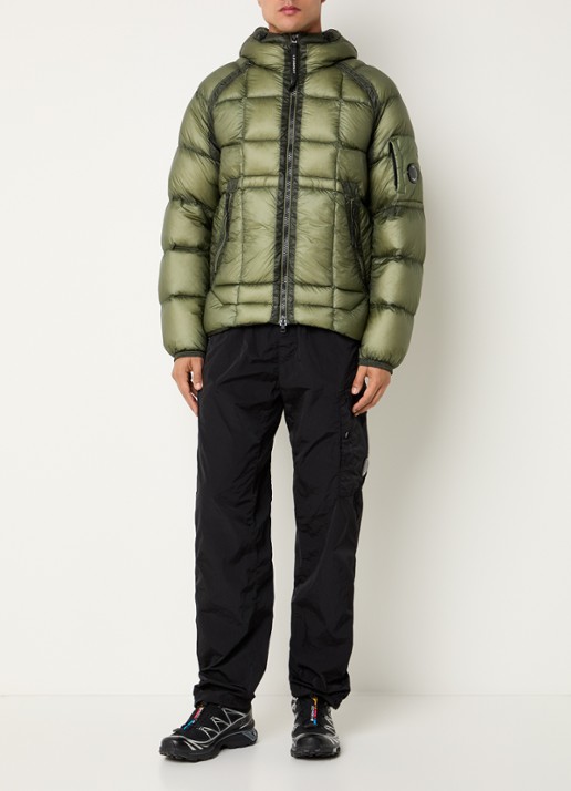C.P. Company Puffer jack met donsvulling en logo - voorkant 3 mosgroen