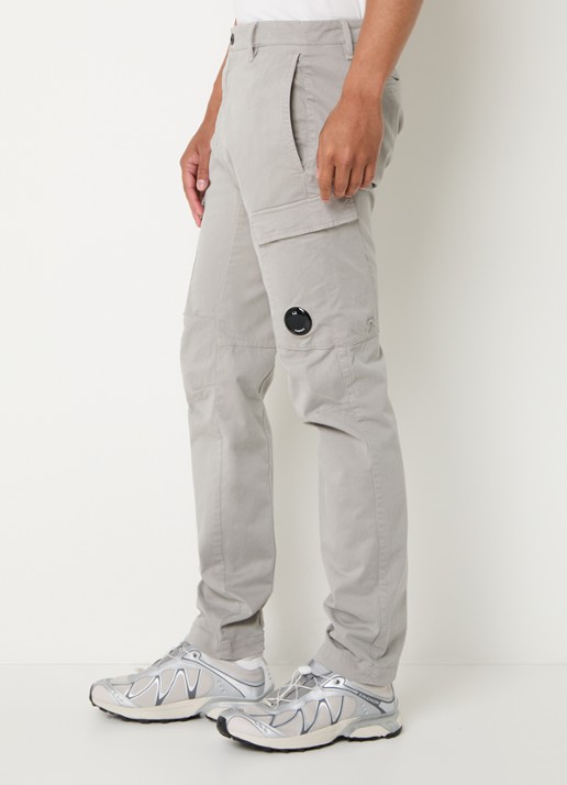 C.P. Company Tapered fit cargobroek met opgestikte zakken - detail 4 grijs