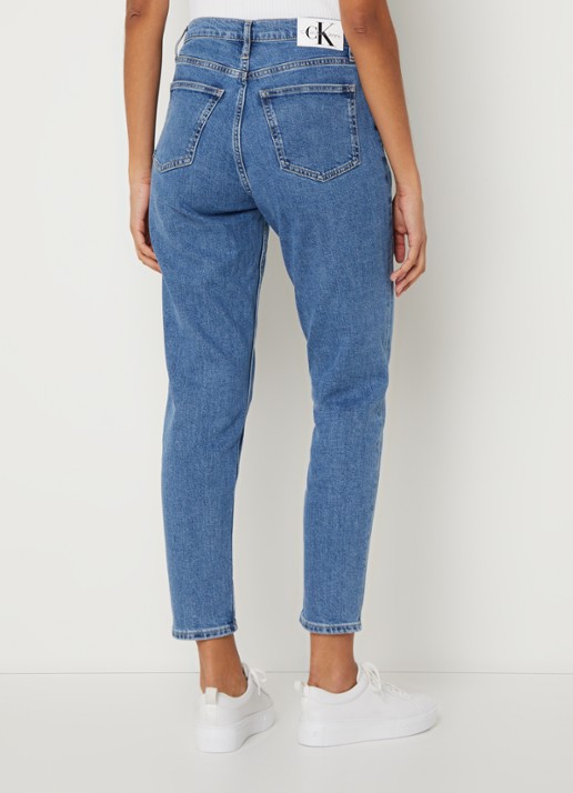 Calvin Klein High waist cropped mom jeans met medium wassing - achterkant indigo
