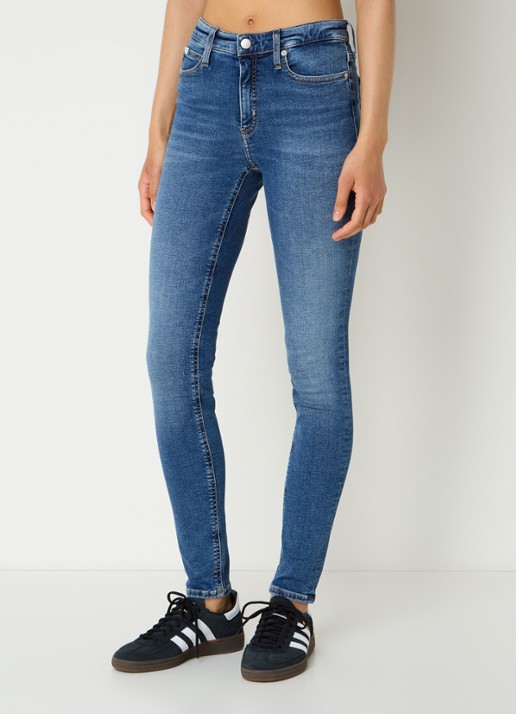 Calvin Klein Mid waist skinny jeans met medium wassing - detail 6 indigo