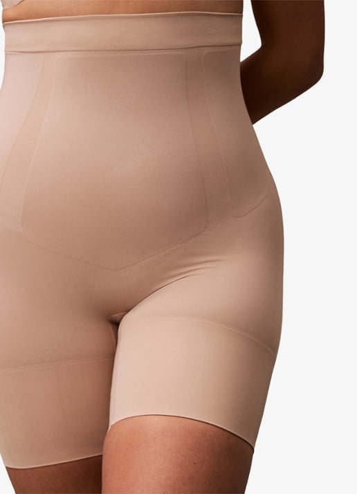 Calvin Klein Secure Sculpt high waisted corrigerende short - detail 5 beige