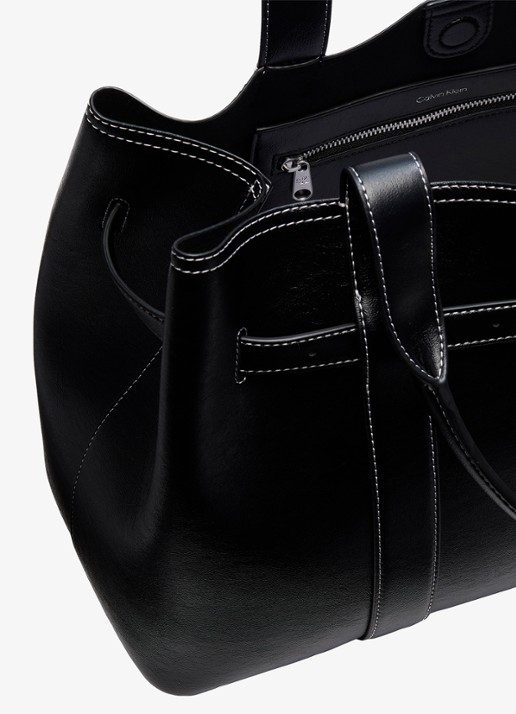 Calvin Klein Shopper met logo - detail 2 black-ub1 /  zwart