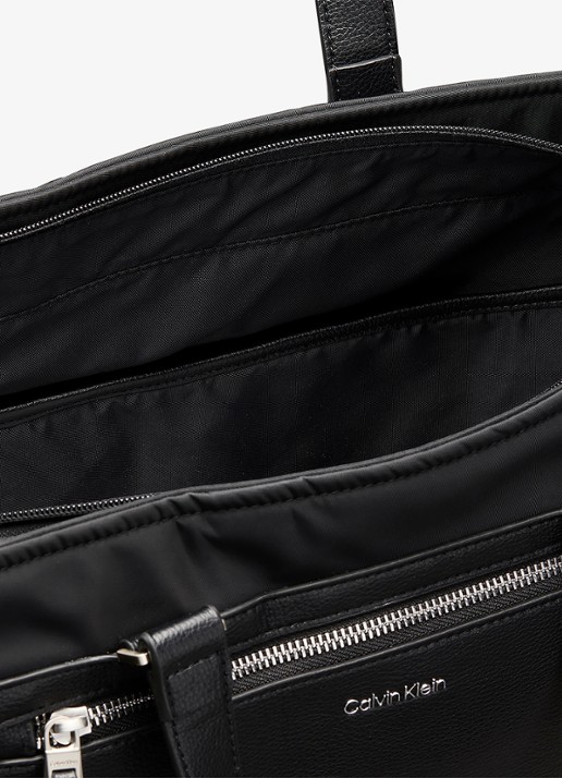 Calvin Klein Shopper met logo - detail 3 zwart