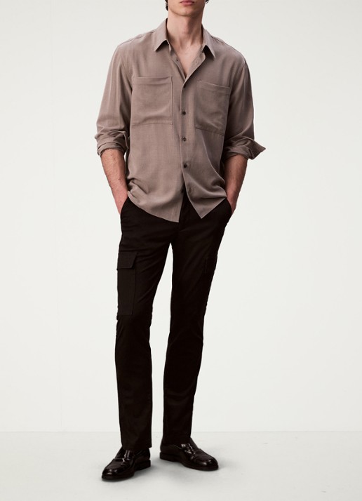 Calvin Klein Slim fit cargobroek met klepzakken - voorkant zwart
