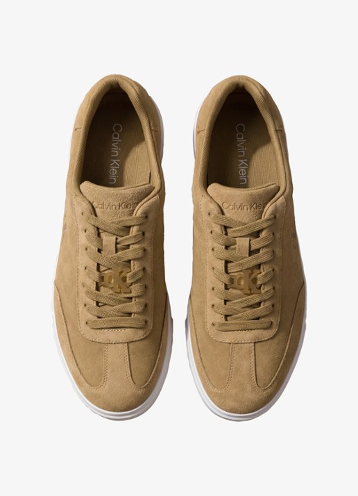 Calvin Klein Sneaker van suède - voorkant 2 camel